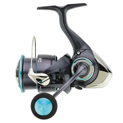 DAIWA EMERALDAS E 23LT 3000SH - Darivianakis fishing Store